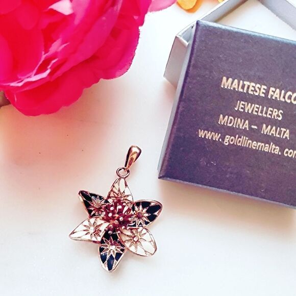 MALTESE Rose Gold & Silver Filigree Flower Pendant - Picture 3 of 7